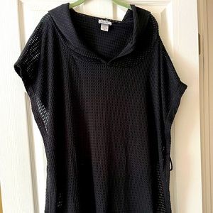 Women’s Black mesh adorable light Beach Cover Up!  Adorable, ties on the side.